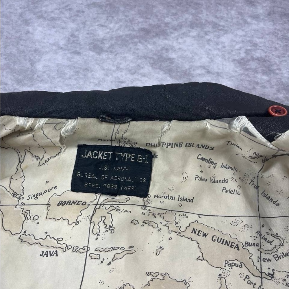 [139] Vintage Avirex Type G-1 Us
Navy Leather Bomber Jacket XL Size - Picture 8 of 8